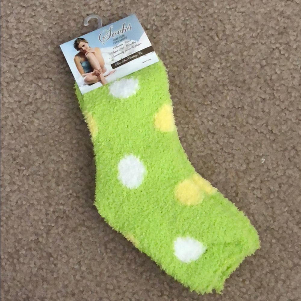 NWT Green Polka-Dot Socks